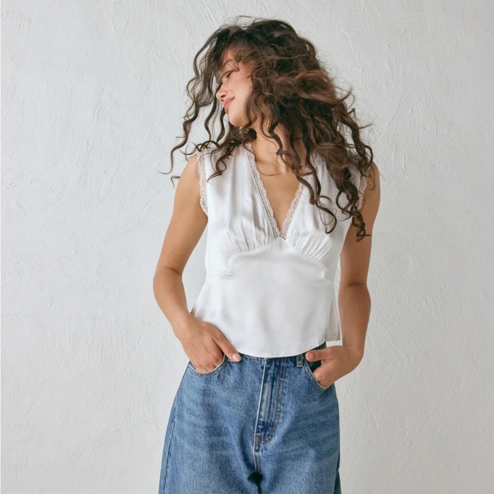 Vintage lover VRG GRL tie back top